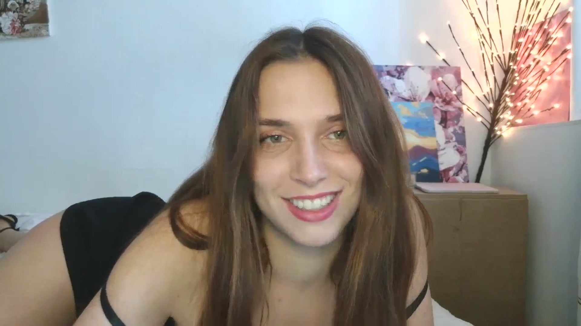 Gallery image thumbnail from HaleyReed's myfreecams stream on, 04/16/2026, 11:02 image 18 of 20