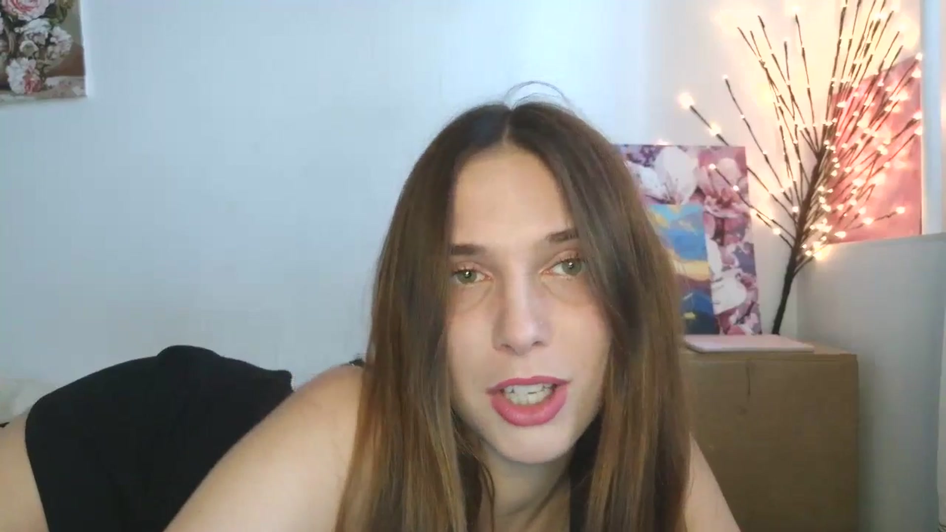 Gallery image thumbnail from HaleyReed's myfreecams stream on, 04/16/2026, 11:02 image 10 of 20