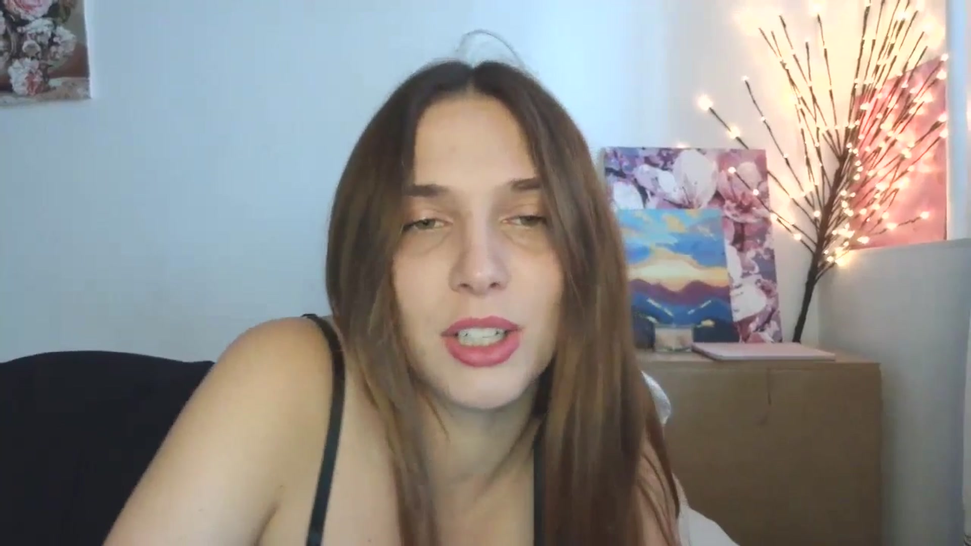 Gallery image thumbnail from HaleyReed's myfreecams stream on, 04/16/2026, 11:02 image 2 of 20