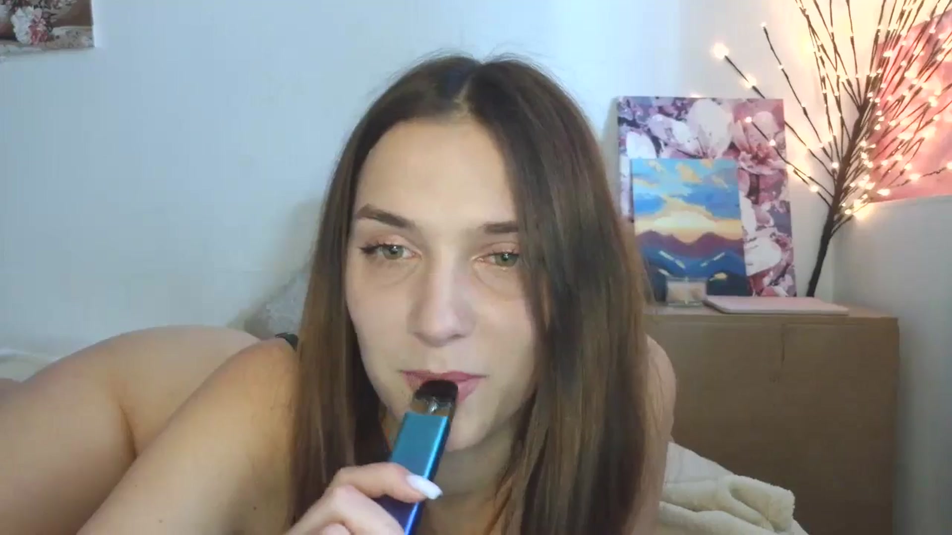 Gallery image thumbnail from HaleyReed's myfreecams stream on, 04/16/2026, 12:17 image 3 of 20