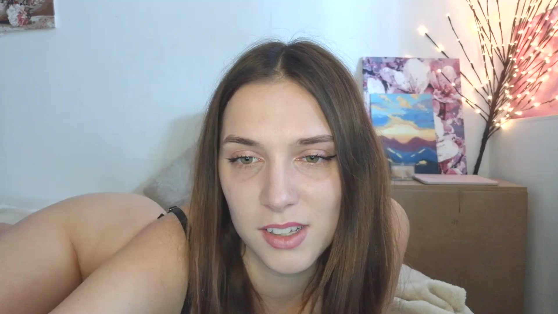 Gallery image thumbnail from HaleyReed's myfreecams stream on, 04/16/2026, 12:17 image 4 of 20