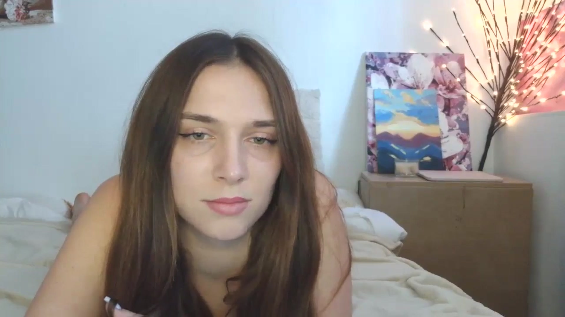 Gallery image thumbnail from HaleyReed's myfreecams stream on, 04/16/2026, 12:17 image 14 of 20