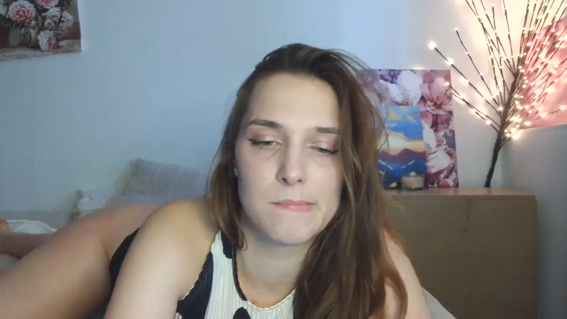 Gallery image thumbnail from HaleyReed's myfreecams stream on, 04/17/2026, 12:43 image 3 of 20