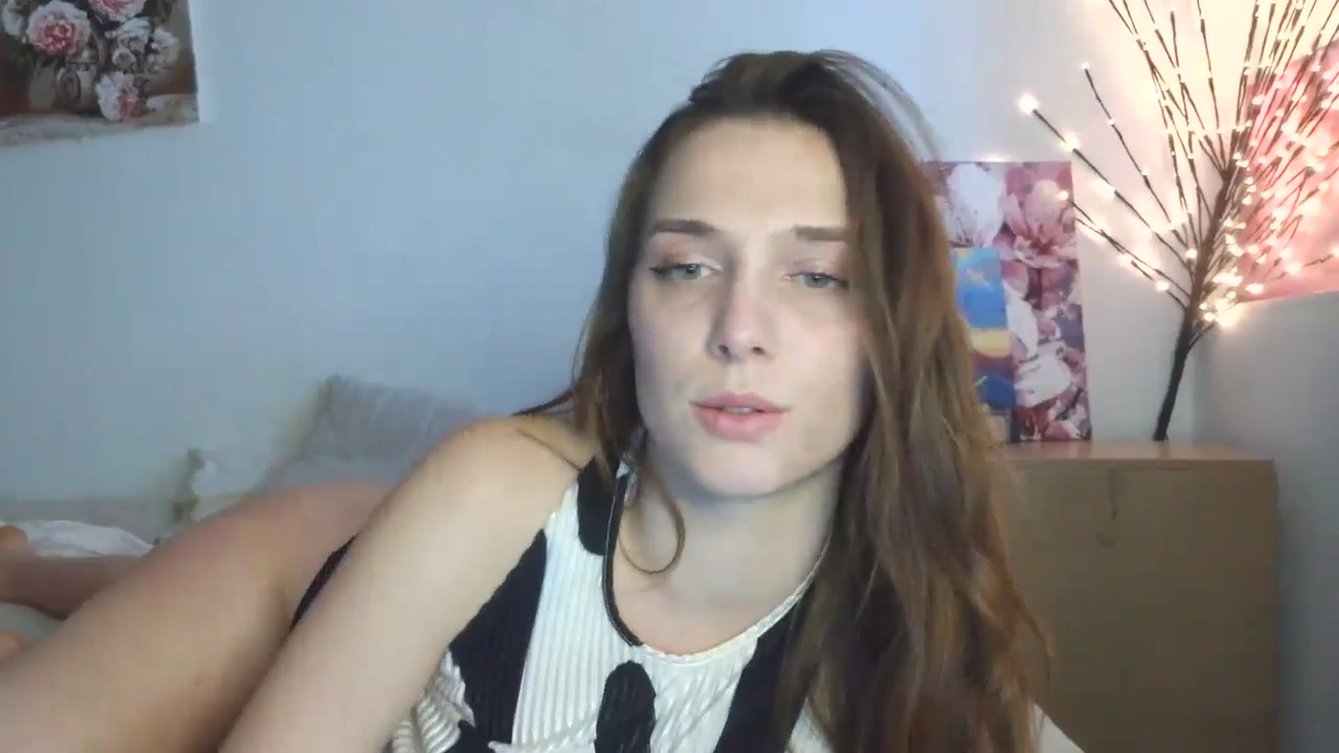 Gallery image thumbnail from HaleyReed's myfreecams stream on, 04/17/2026, 12:43 image 5 of 20