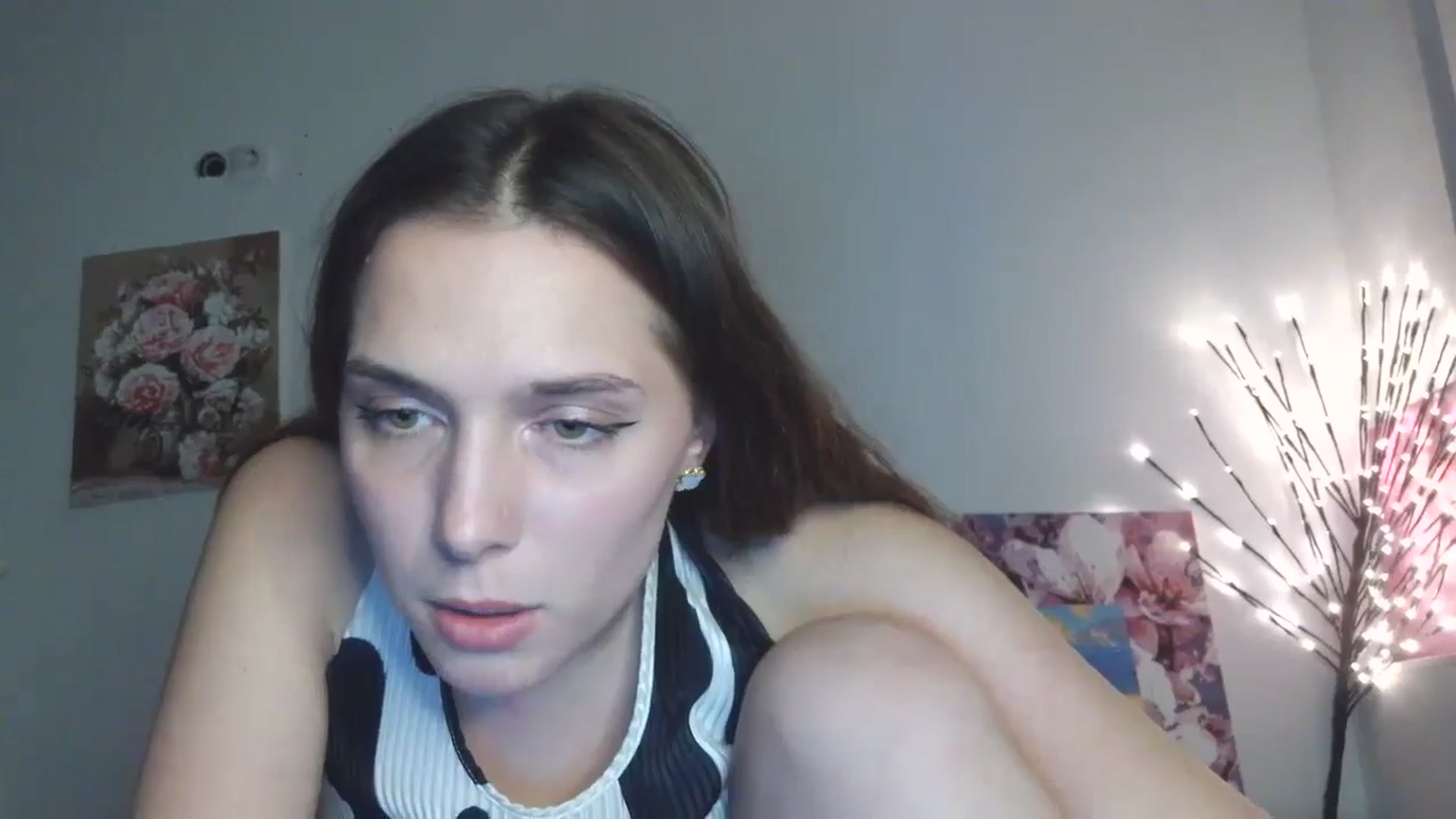 Gallery image thumbnail from HaleyReed's myfreecams stream on, 04/17/2026, 17:15 image 7 of 20