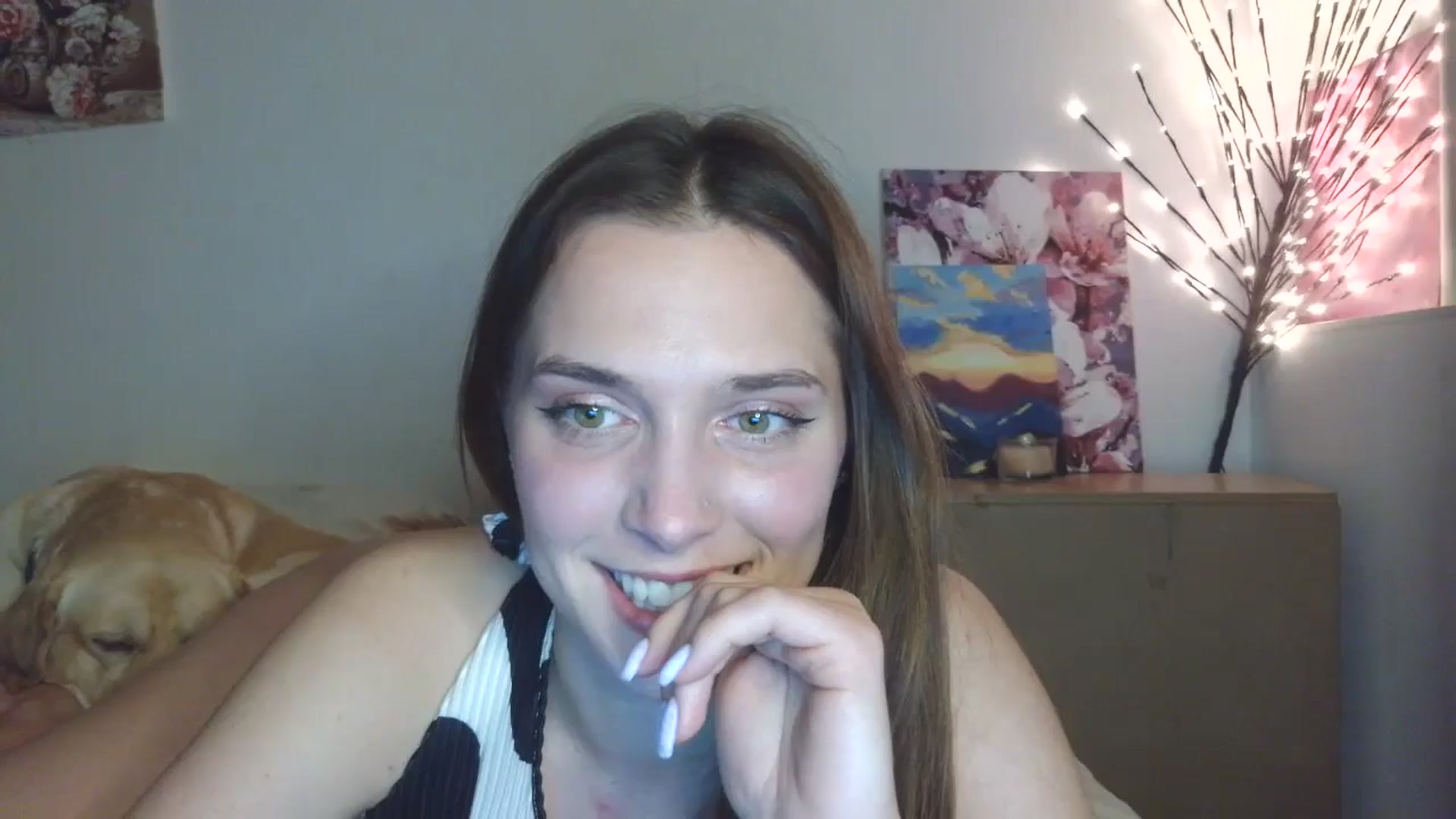 Gallery image thumbnail from HaleyReed's myfreecams stream on, 04/17/2026, 17:15 image 9 of 20