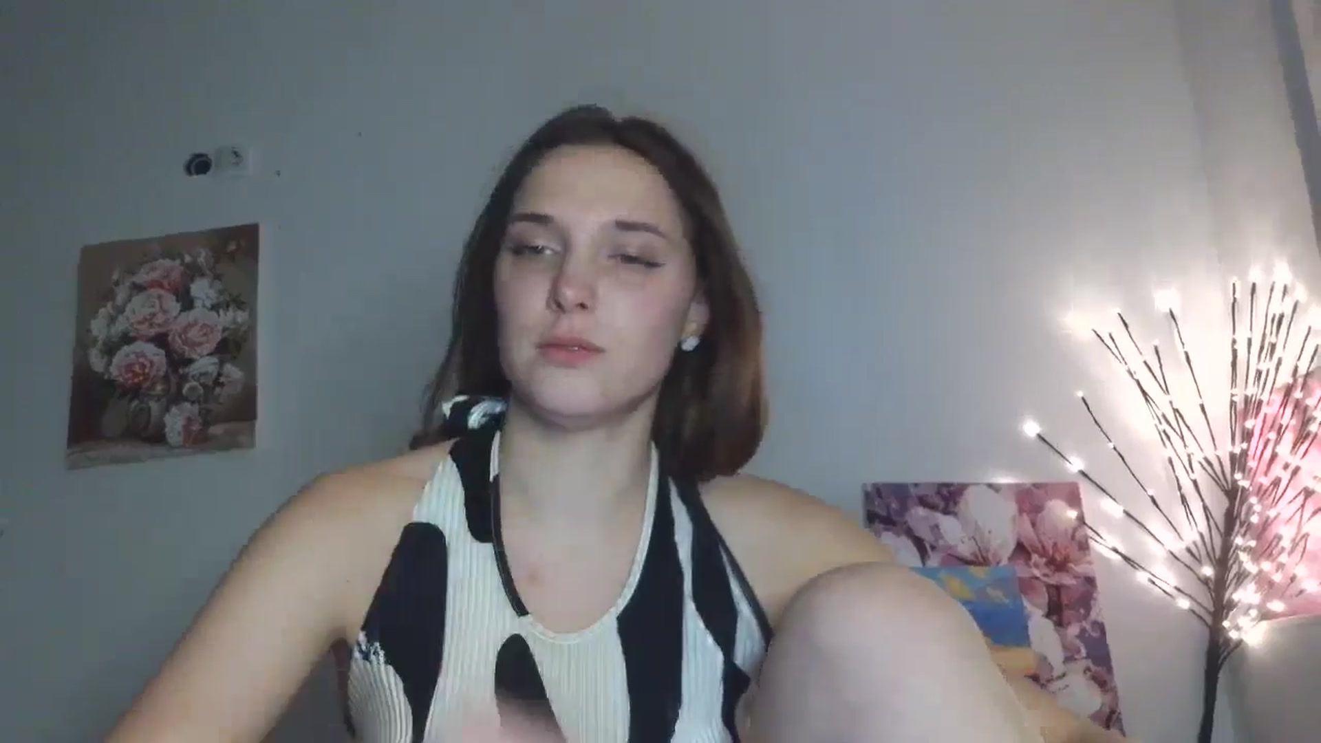 Gallery image thumbnail from HaleyReed's myfreecams stream on, 04/17/2026, 17:15 image 5 of 20