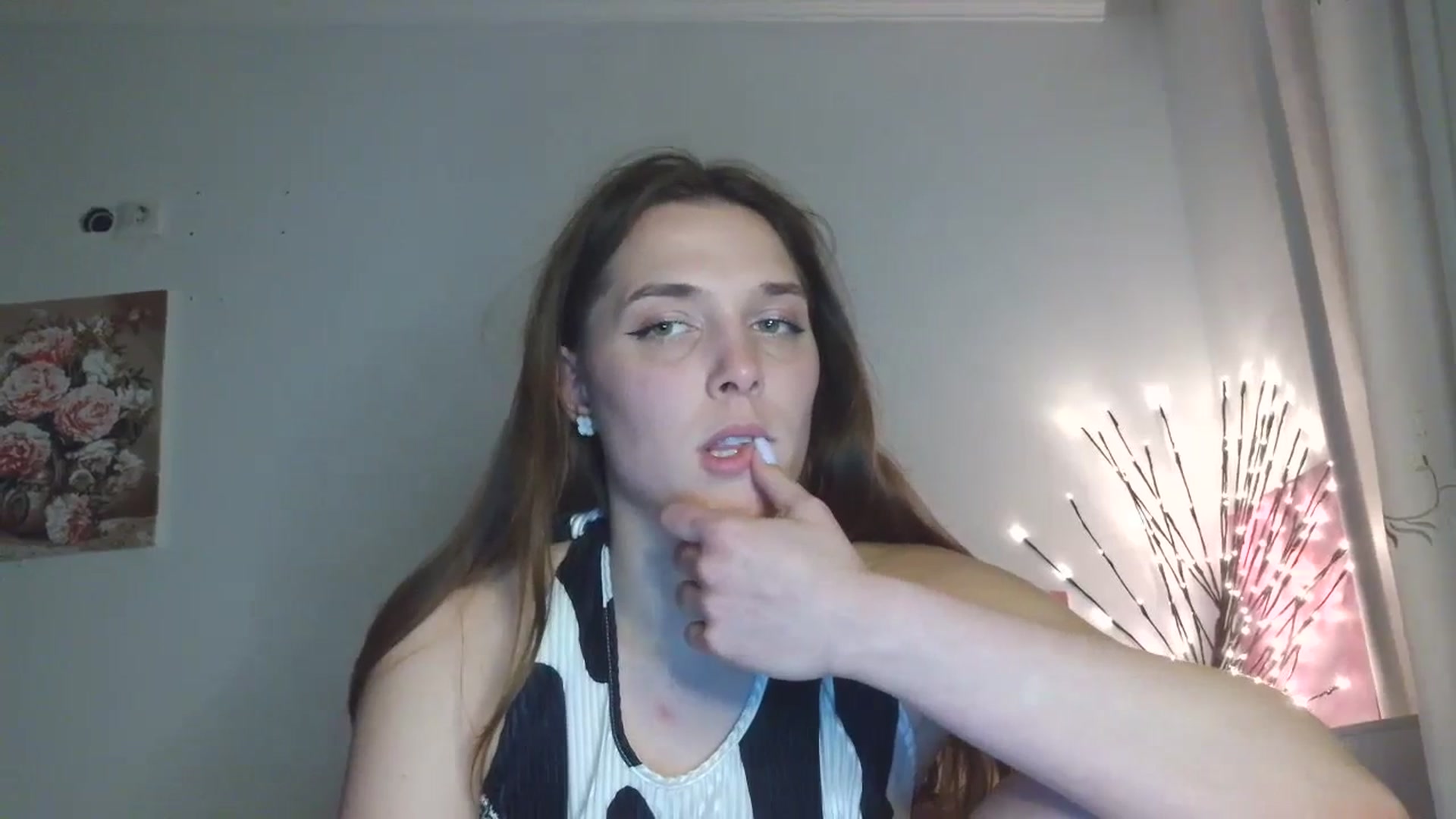 Gallery image thumbnail from HaleyReed's myfreecams stream on, 04/17/2026, 17:15 image 18 of 20