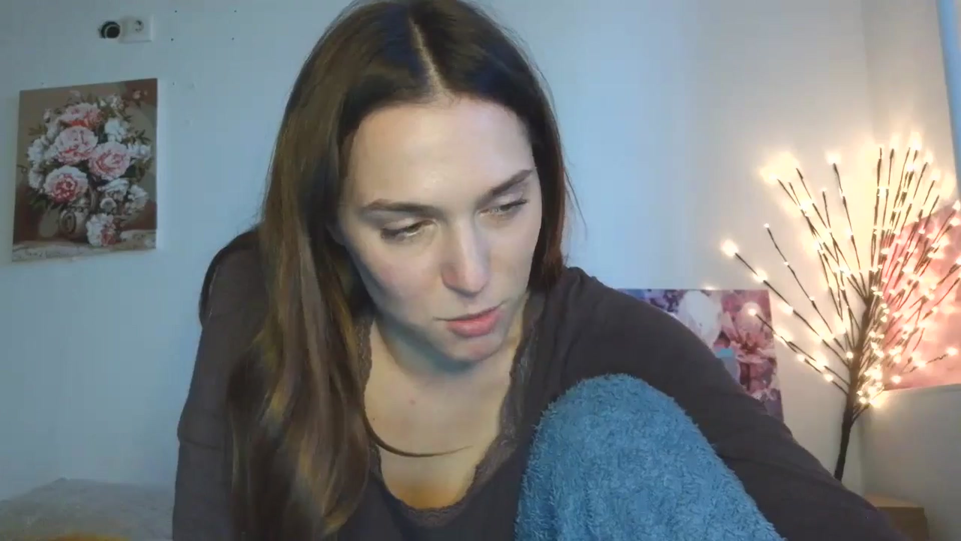 Gallery image thumbnail from HaleyReed's myfreecams stream on, 04/19/2026, 15:52 image 12 of 20