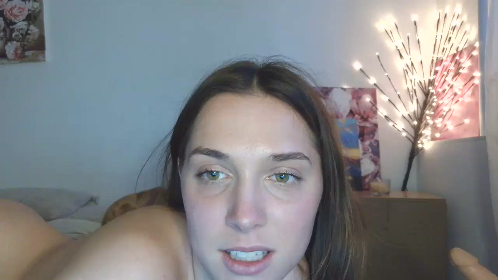 Gallery image thumbnail from HaleyReed's myfreecams stream on, 04/19/2026, 16:19 image 10 of 20