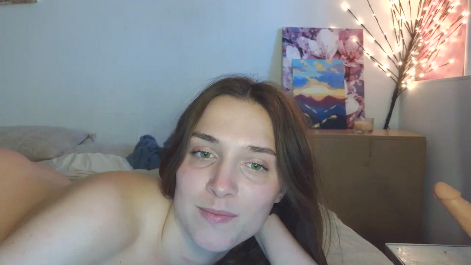 Gallery image thumbnail from HaleyReed's myfreecams stream on, 04/19/2026, 16:19 image 3 of 20