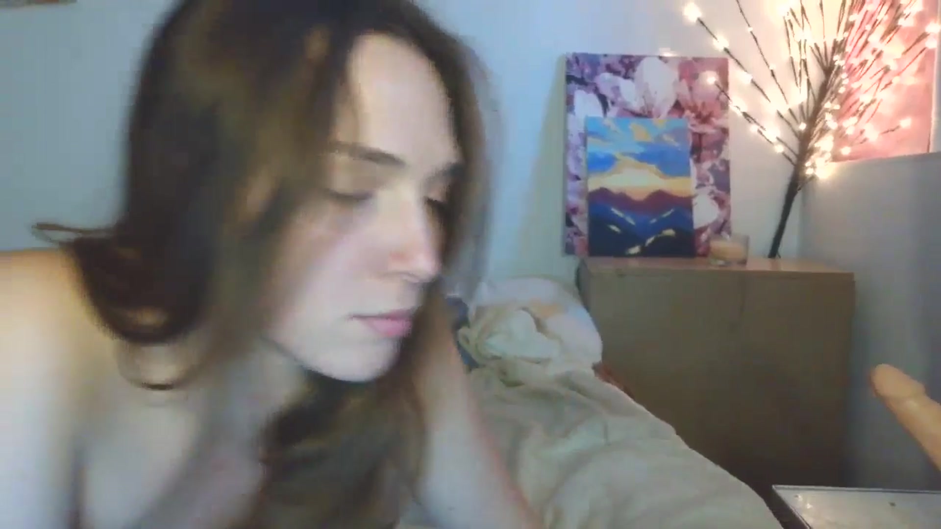 Gallery image thumbnail from HaleyReed's myfreecams stream on, 04/19/2026, 16:19 image 4 of 20