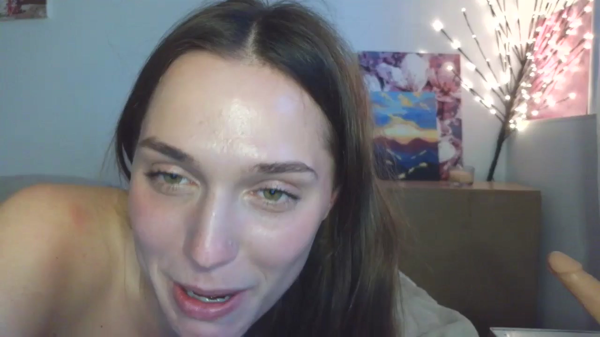 Gallery image thumbnail from HaleyReed's myfreecams stream on, 04/19/2026, 16:19 image 18 of 20