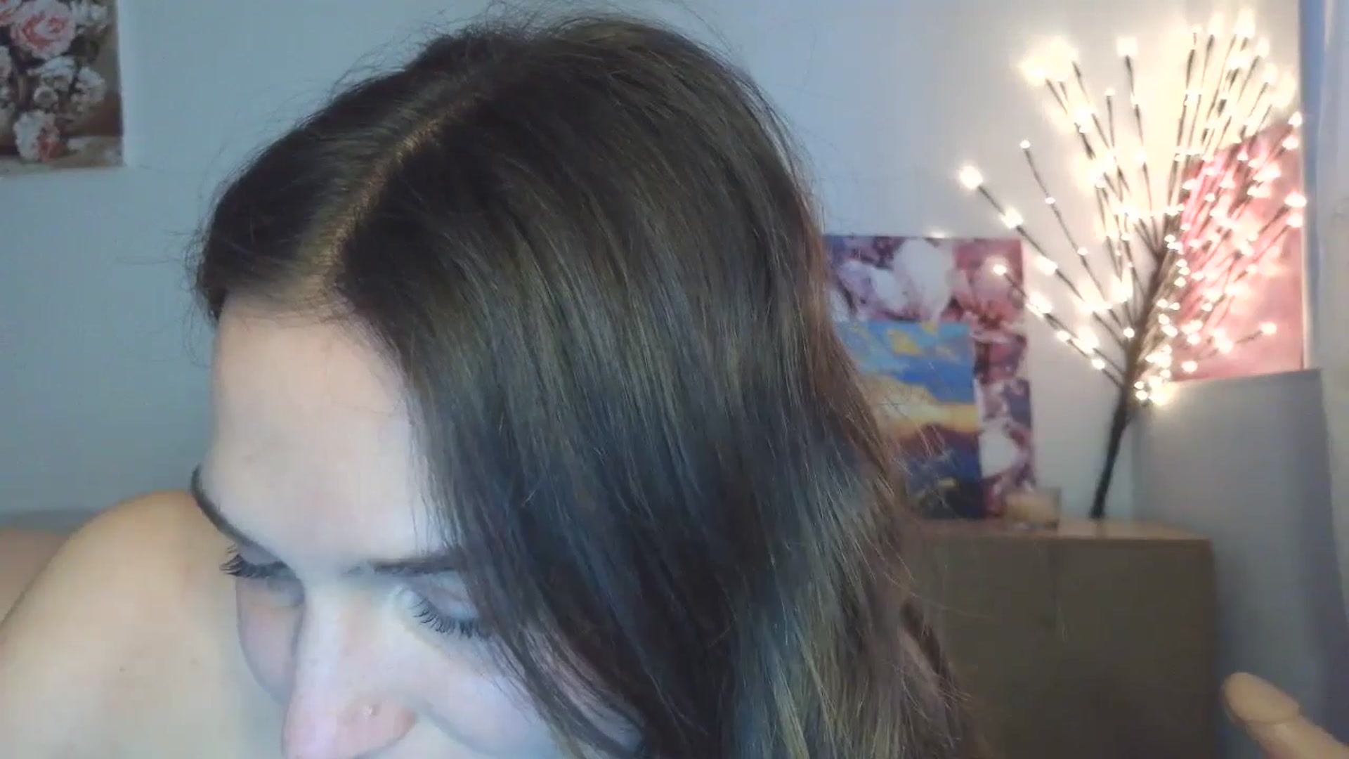 Gallery image thumbnail from HaleyReed's myfreecams stream on, 04/19/2026, 16:19 image 9 of 20