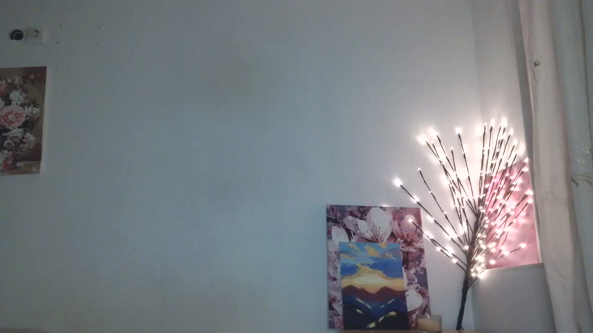 Gallery image thumbnail from HaleyReed's myfreecams stream on, 04/19/2026, 18:10 image 17 of 20