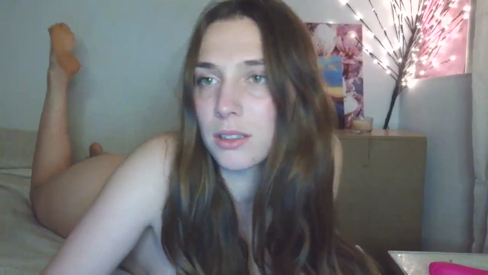 Gallery image thumbnail from HaleyReed's myfreecams stream on, 04/19/2026, 18:10 image 20 of 20