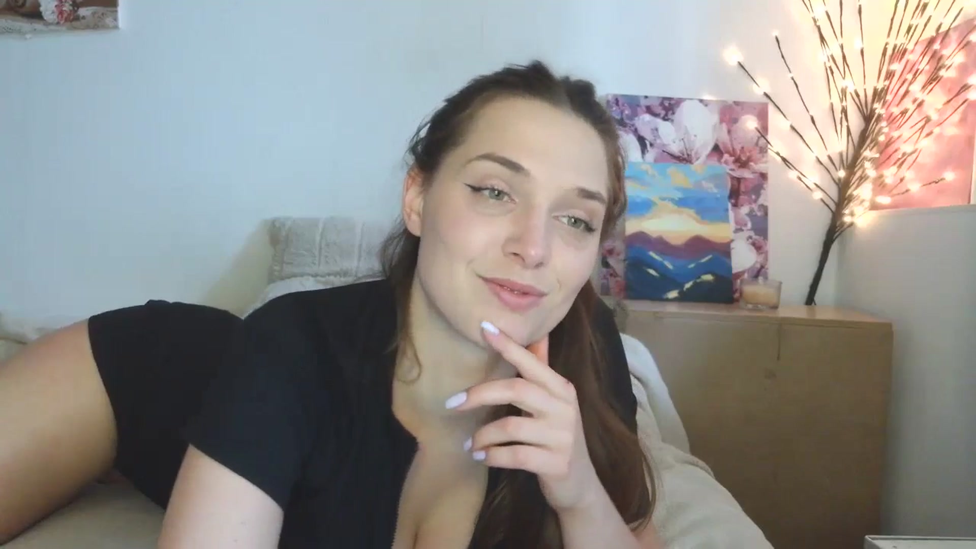 Gallery image thumbnail from HaleyReed's myfreecams stream on, 04/20/2026, 11:53 image 2 of 20