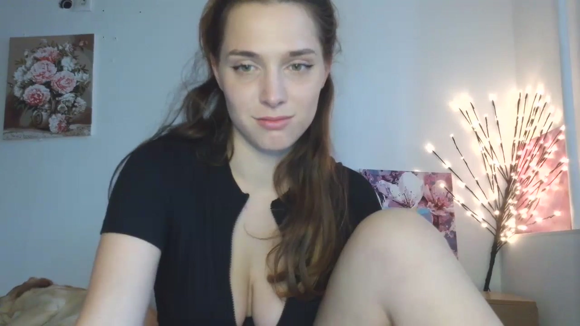 Gallery image thumbnail from HaleyReed's myfreecams stream on, 04/20/2026, 12:40 image 10 of 20