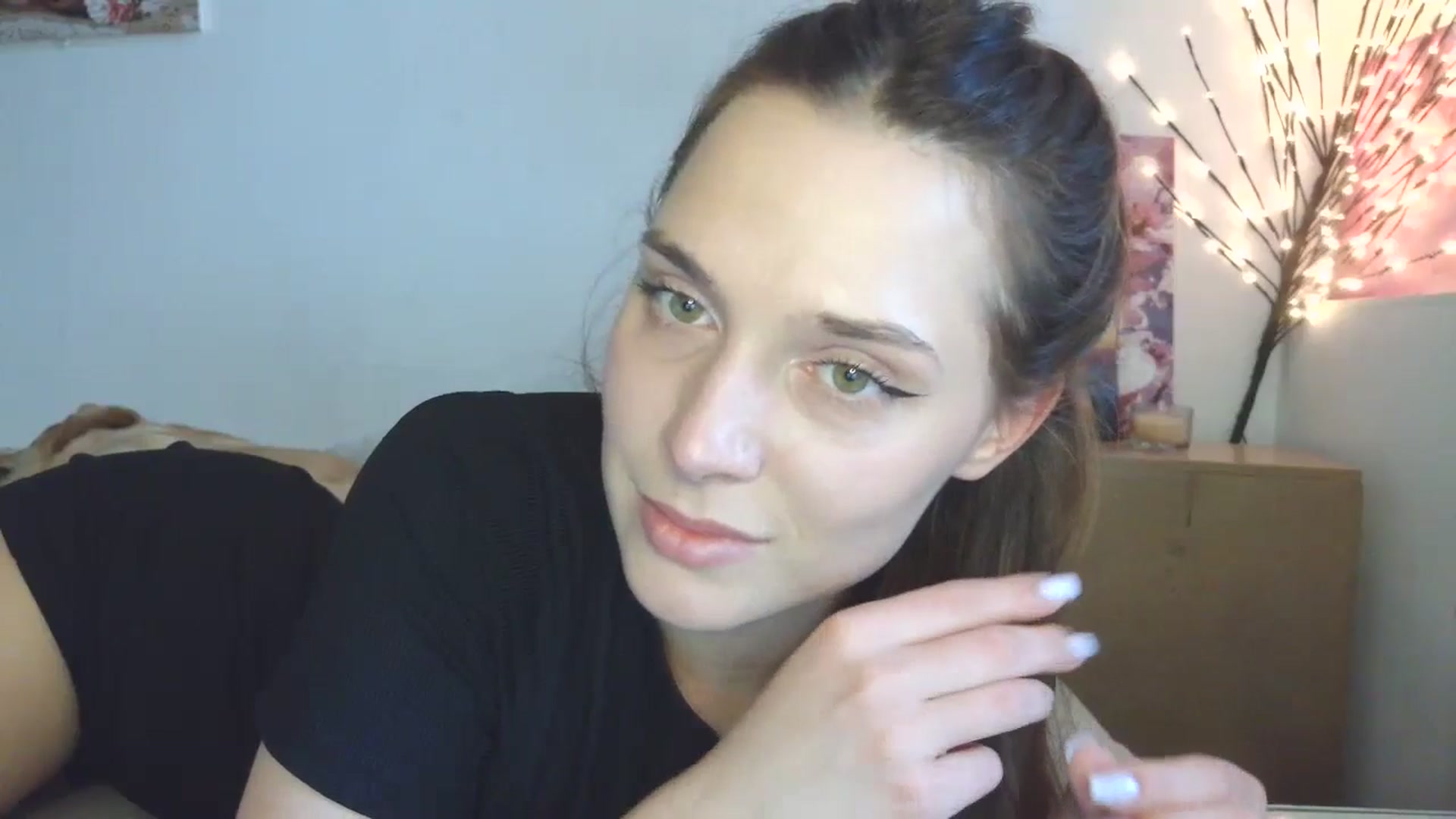 Gallery image thumbnail from HaleyReed's myfreecams stream on, 04/20/2026, 12:40 image 4 of 20