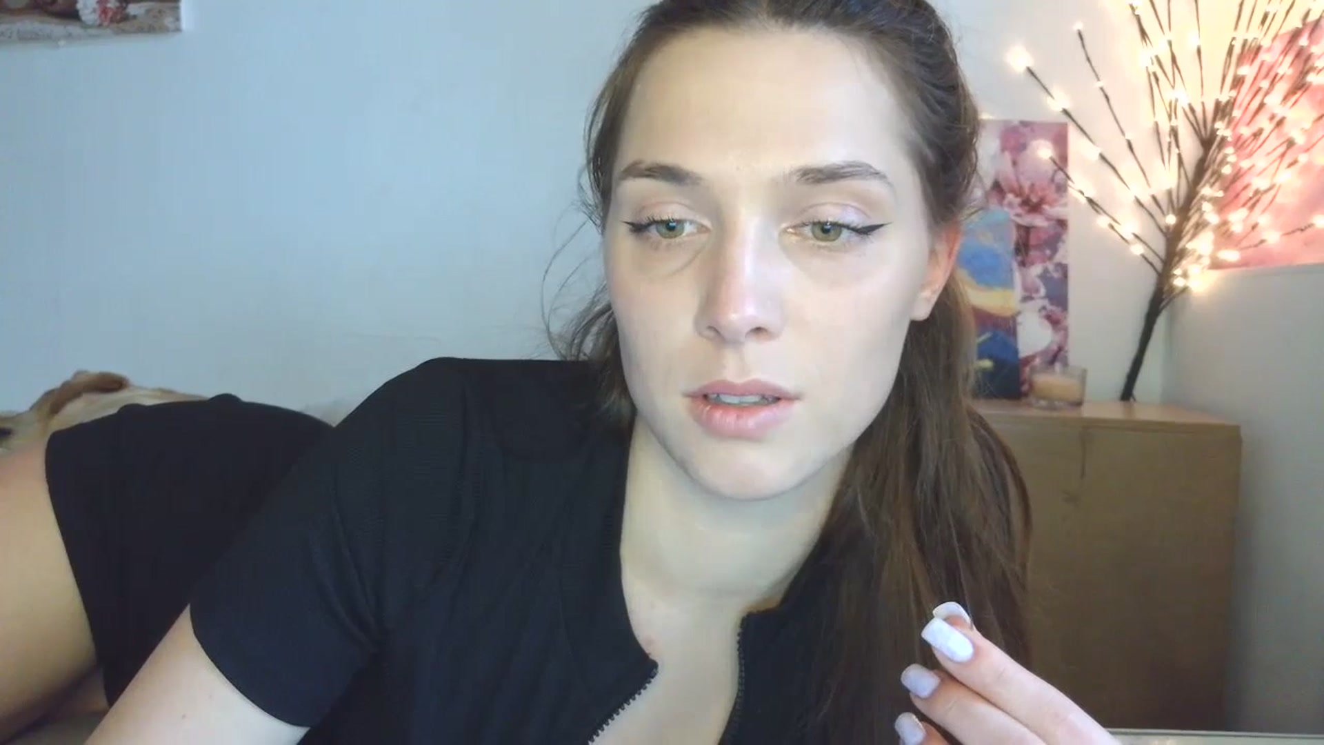 Gallery image thumbnail from HaleyReed's myfreecams stream on, 04/20/2026, 12:40 image 3 of 20