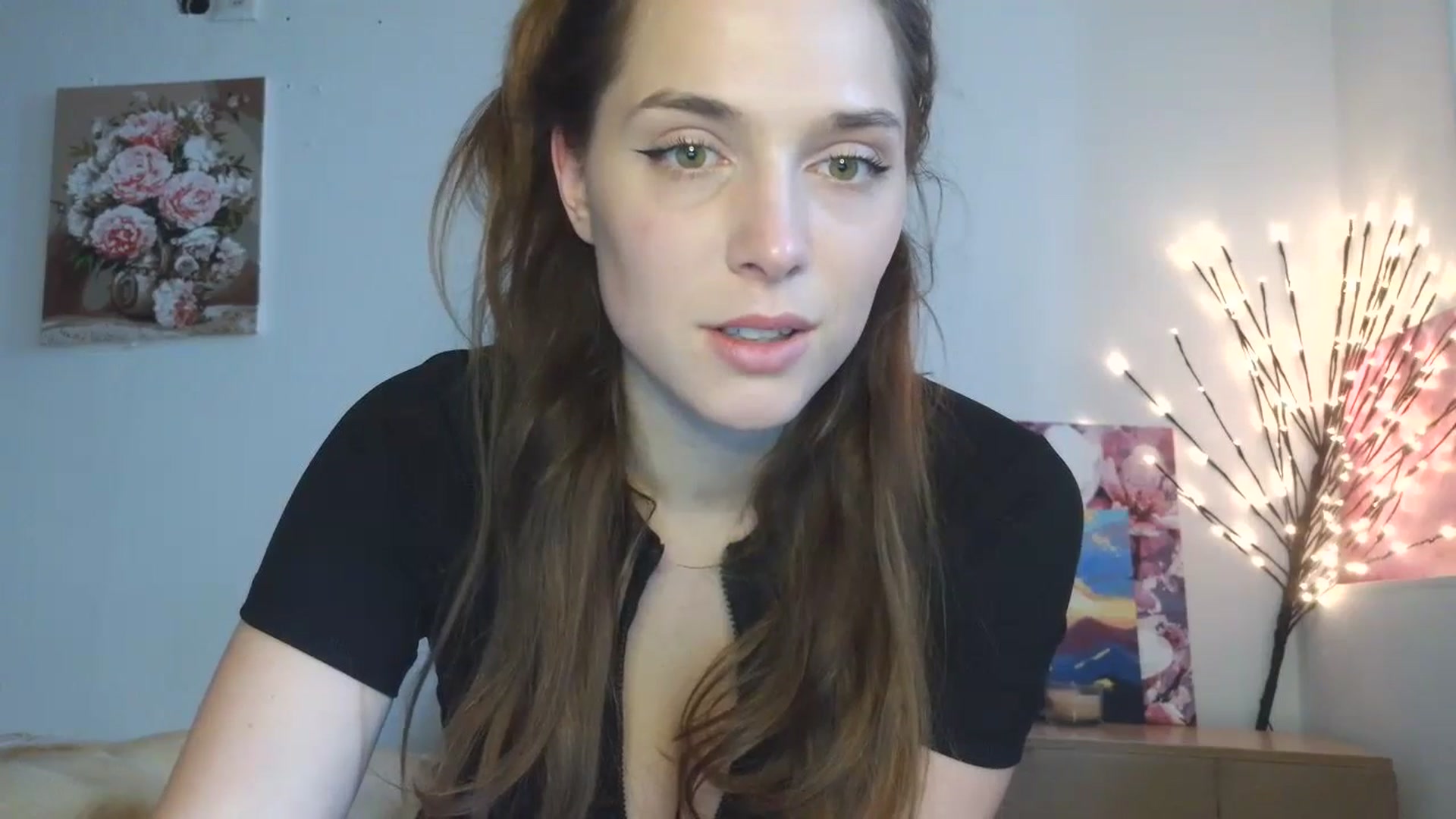 Gallery image thumbnail from HaleyReed's myfreecams stream on, 04/20/2026, 13:49 image 12 of 20
