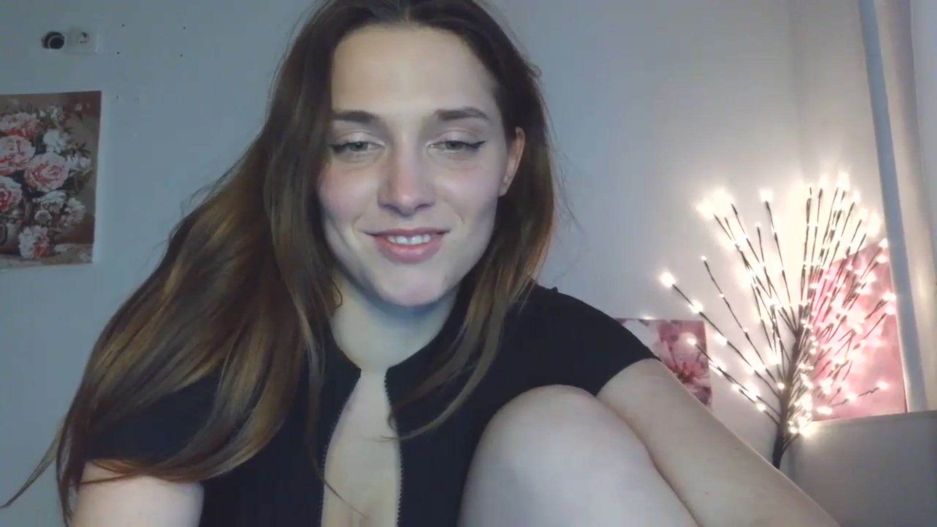 Gallery image thumbnail from HaleyReed's myfreecams stream on, 04/20/2026, 15:59 image 6 of 20