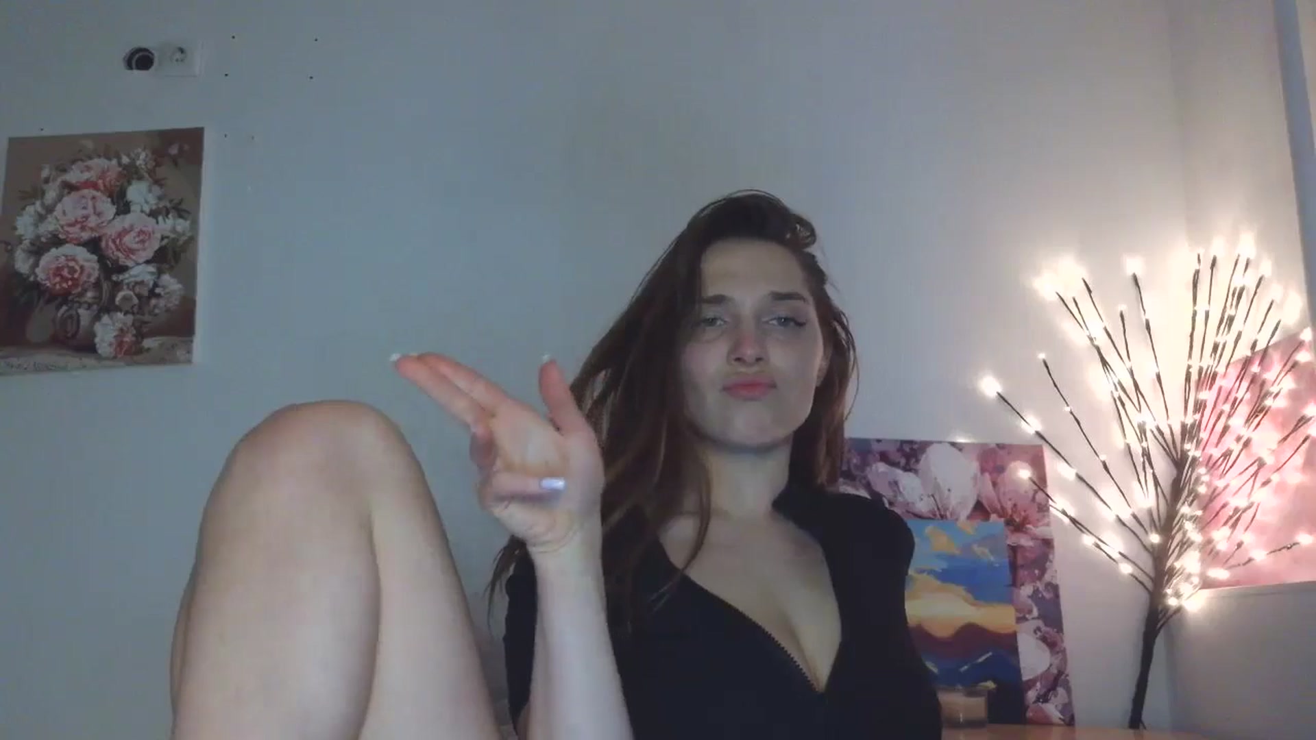 Gallery image thumbnail from HaleyReed's myfreecams stream on, 04/20/2026, 15:59 image 14 of 20