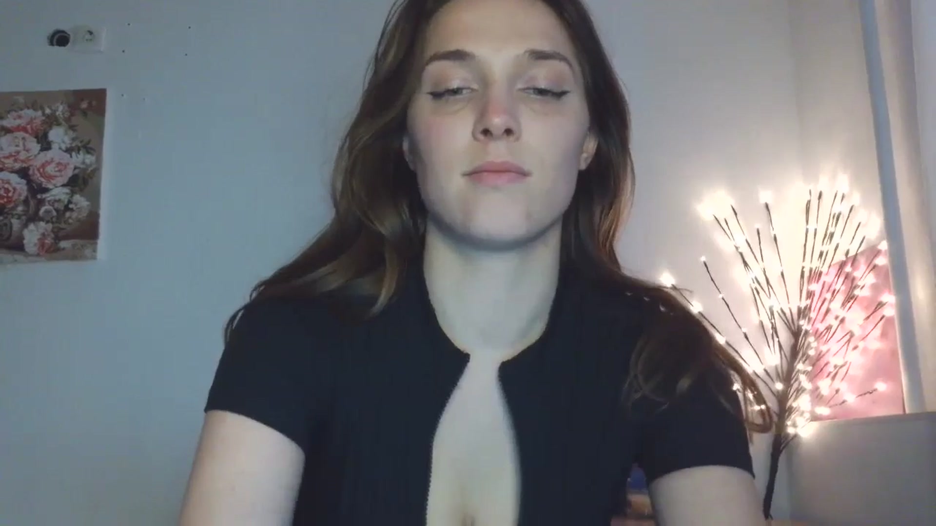 Gallery image thumbnail from HaleyReed's myfreecams stream on, 04/20/2026, 15:59 image 3 of 20
