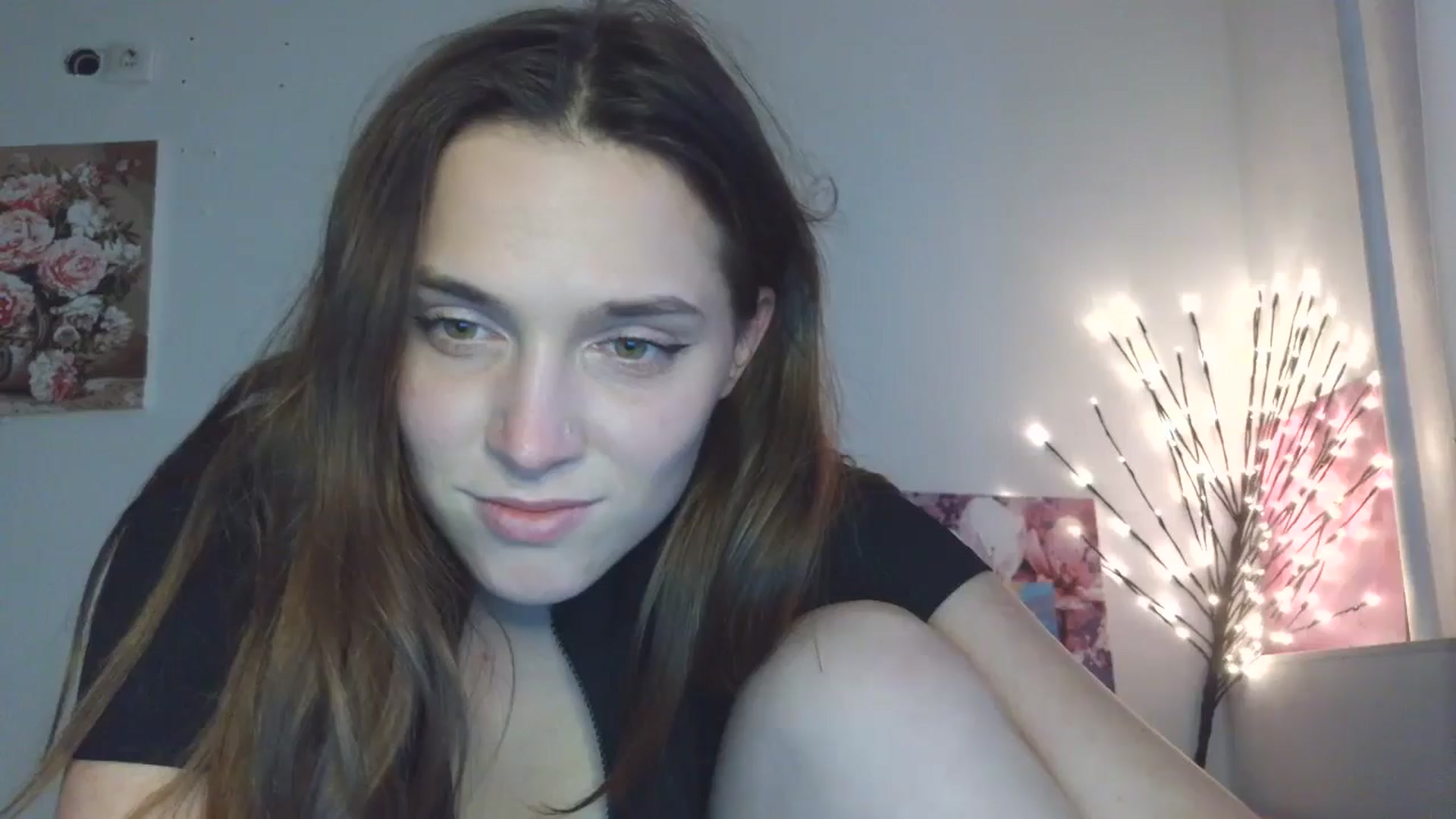 Gallery image thumbnail from HaleyReed's myfreecams stream on, 04/20/2026, 15:59 image 7 of 20