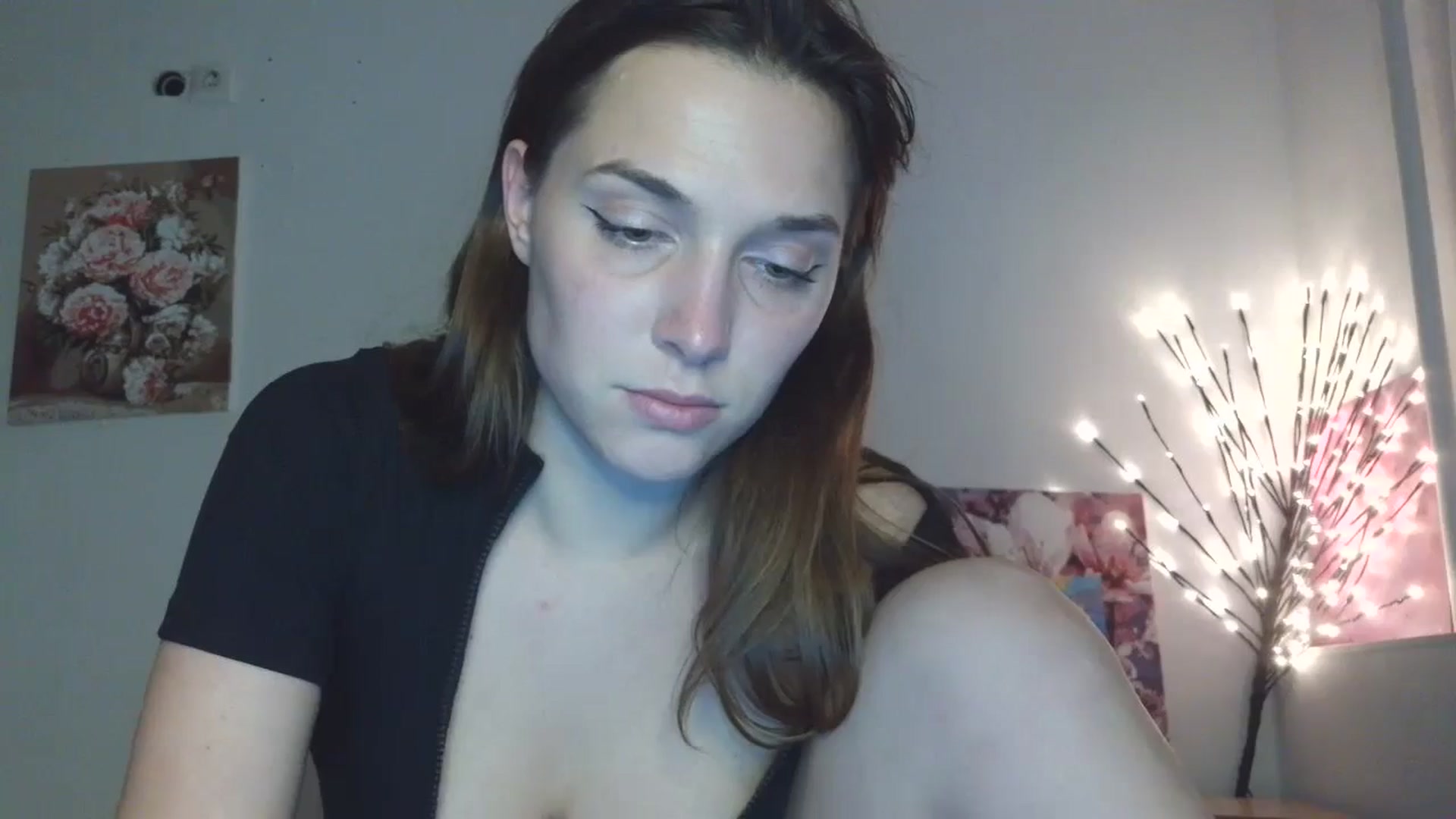 Gallery image thumbnail from HaleyReed's myfreecams stream on, 04/20/2026, 17:25 image 5 of 20