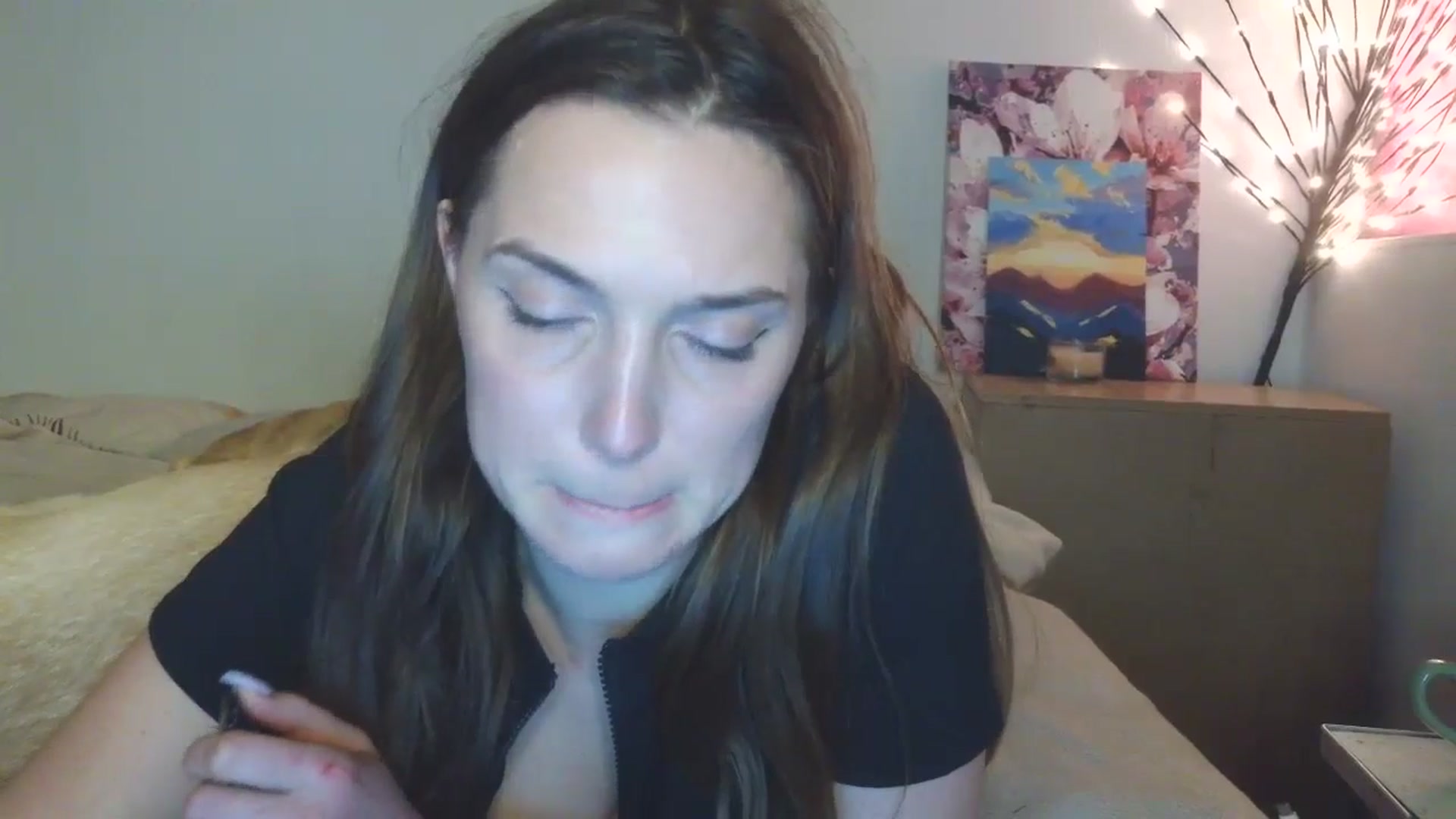 Gallery image thumbnail from HaleyReed's myfreecams stream on, 04/20/2026, 17:25 image 10 of 20