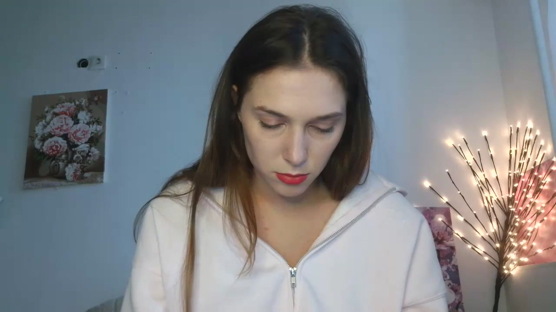Gallery image thumbnail from HaleyReed's myfreecams stream on, 04/22/2026, 13:23 image 15 of 20