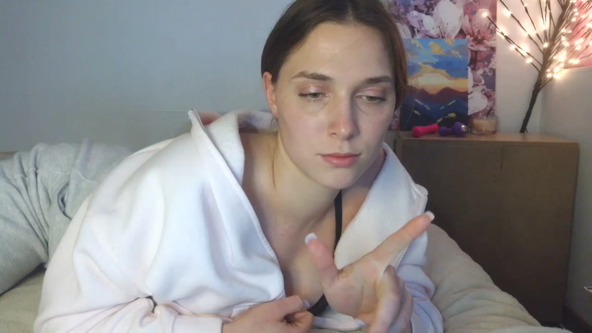 Gallery image thumbnail from HaleyReed's myfreecams stream on, 04/23/2026, 15:31 image 6 of 20
