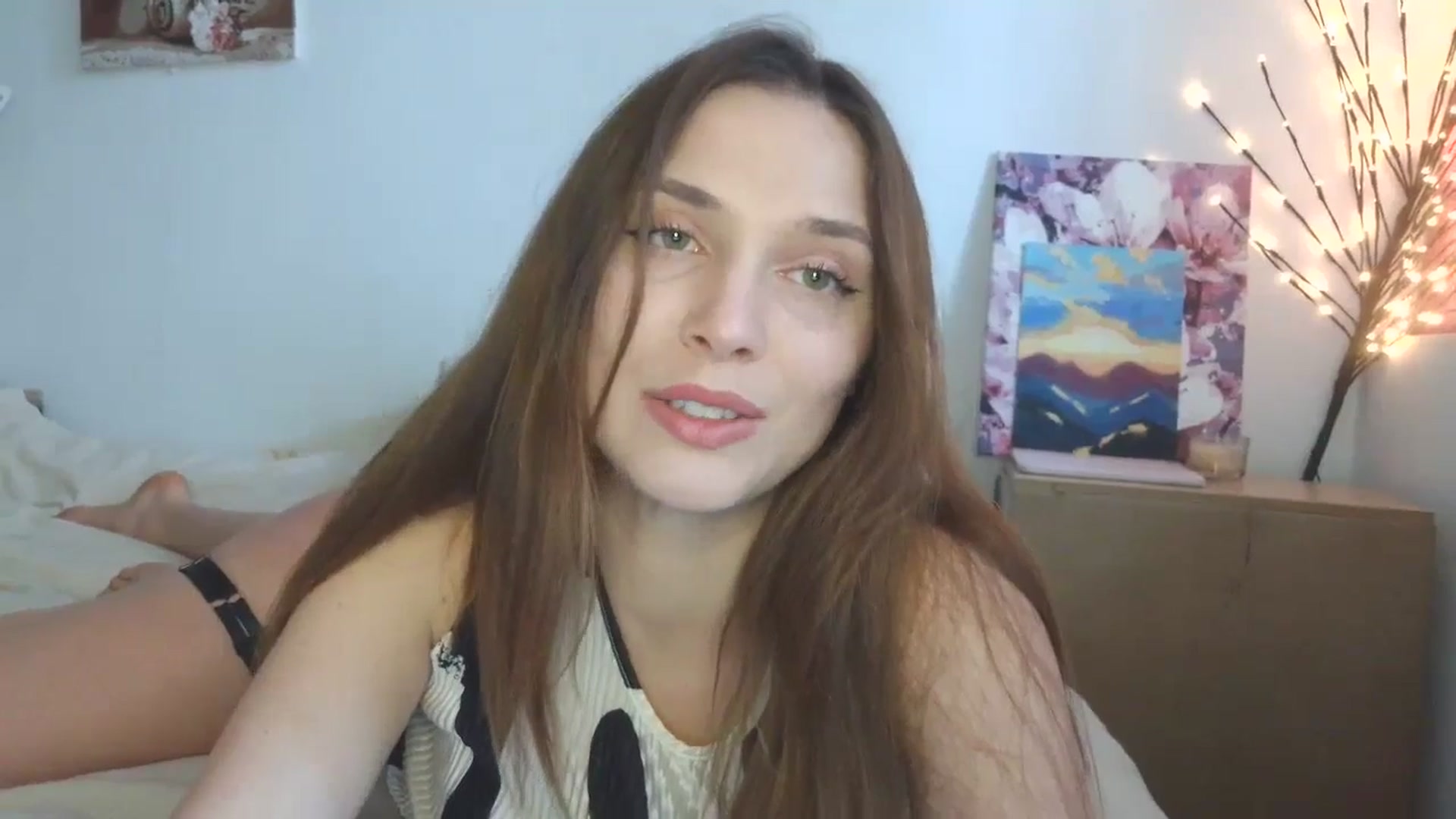 Gallery image thumbnail from HaleyReed's myfreecams stream on, 04/24/2026, 11:29 image 14 of 20