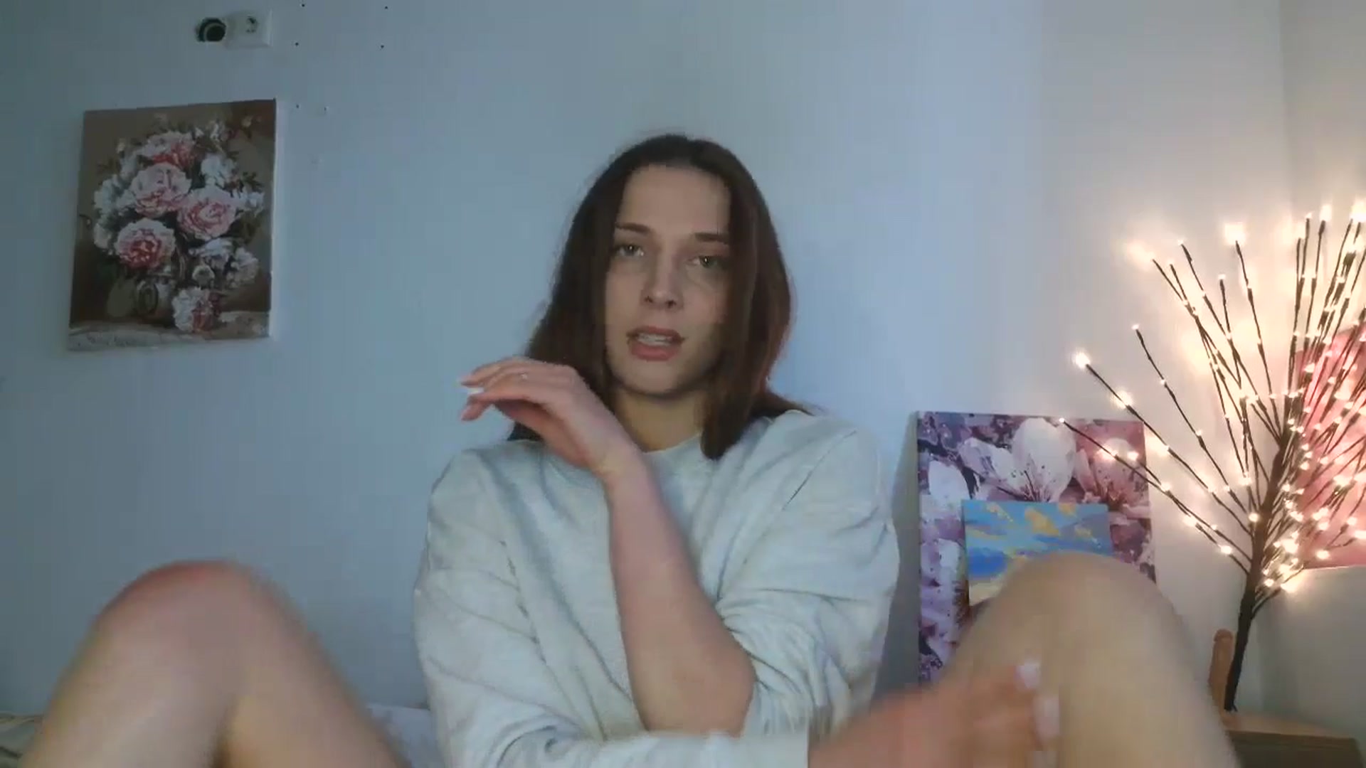 Gallery image thumbnail from HaleyReed's myfreecams stream on, 04/26/2026, 13:28 image 4 of 20