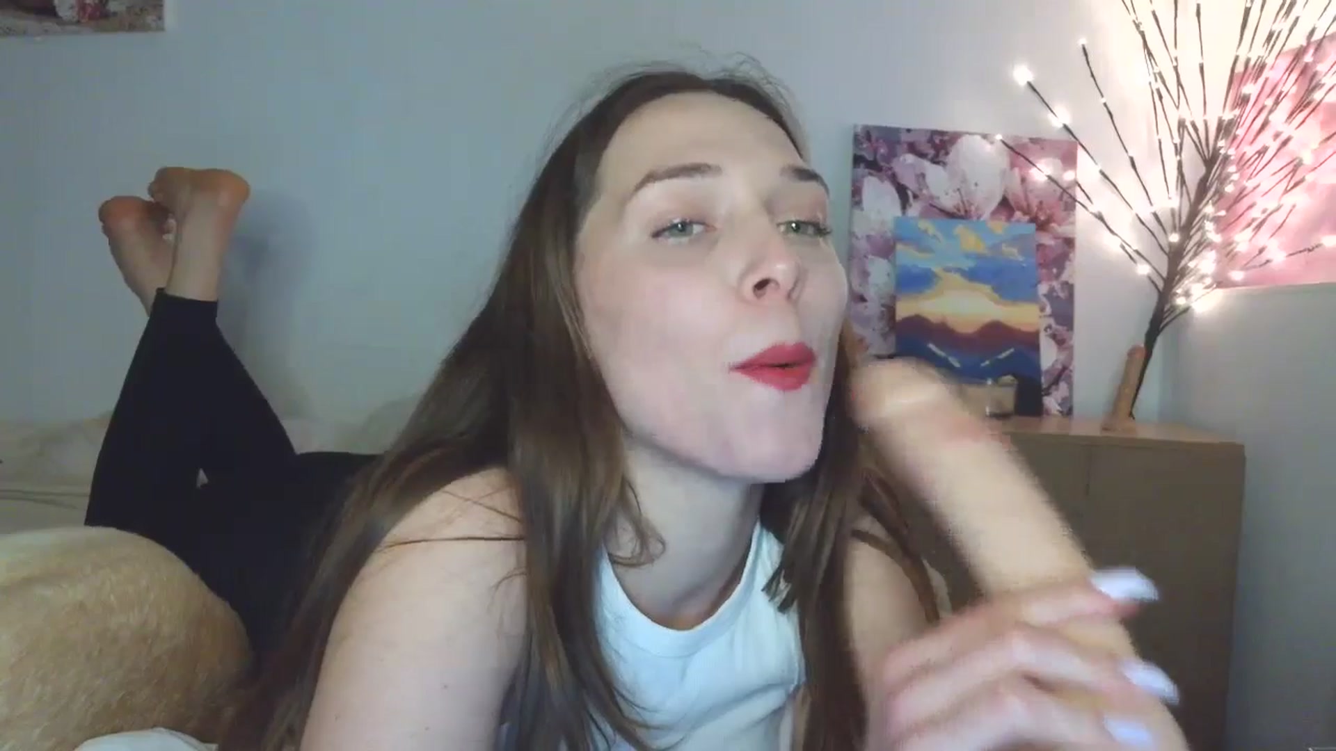 Gallery image thumbnail from HaleyReed's myfreecams stream on, 04/26/2026, 16:36 image 3 of 20