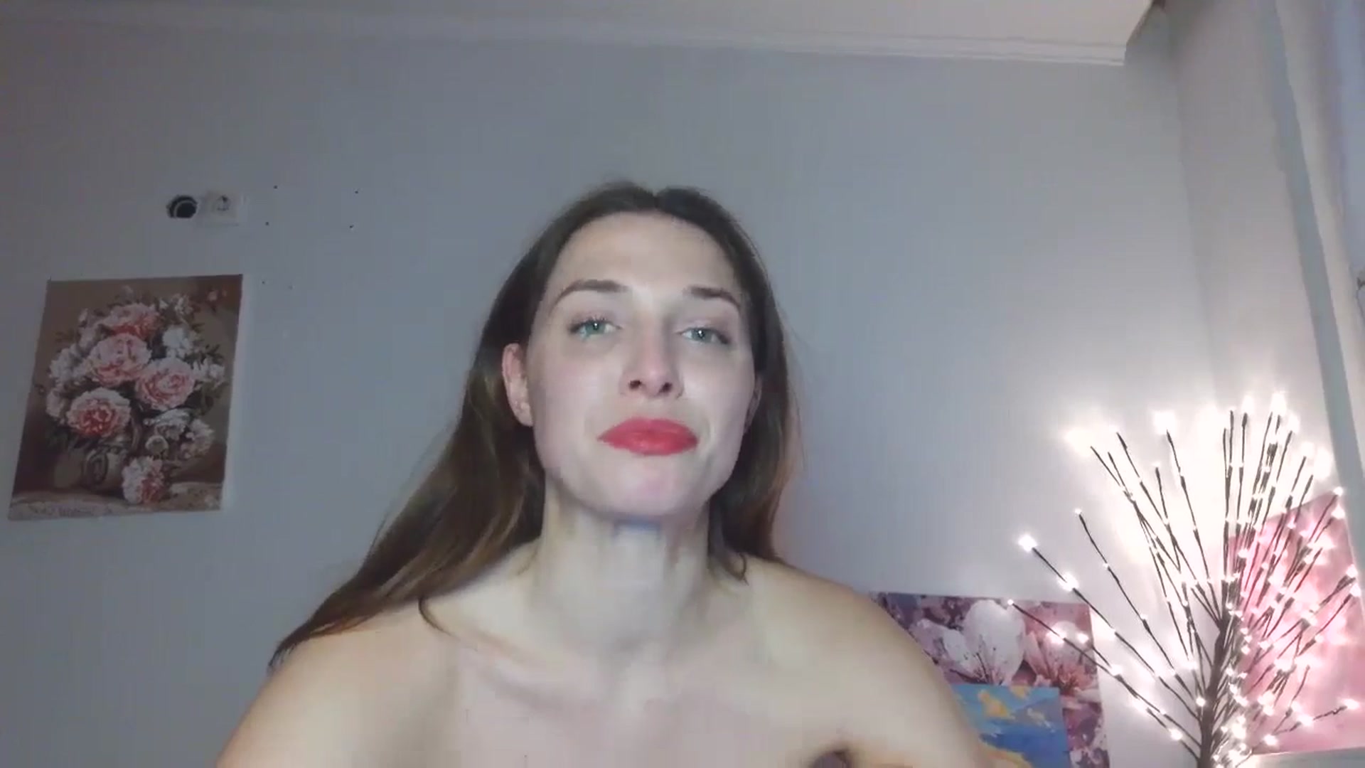 Gallery image thumbnail from HaleyReed's myfreecams stream on, 04/26/2026, 16:36 image 15 of 20