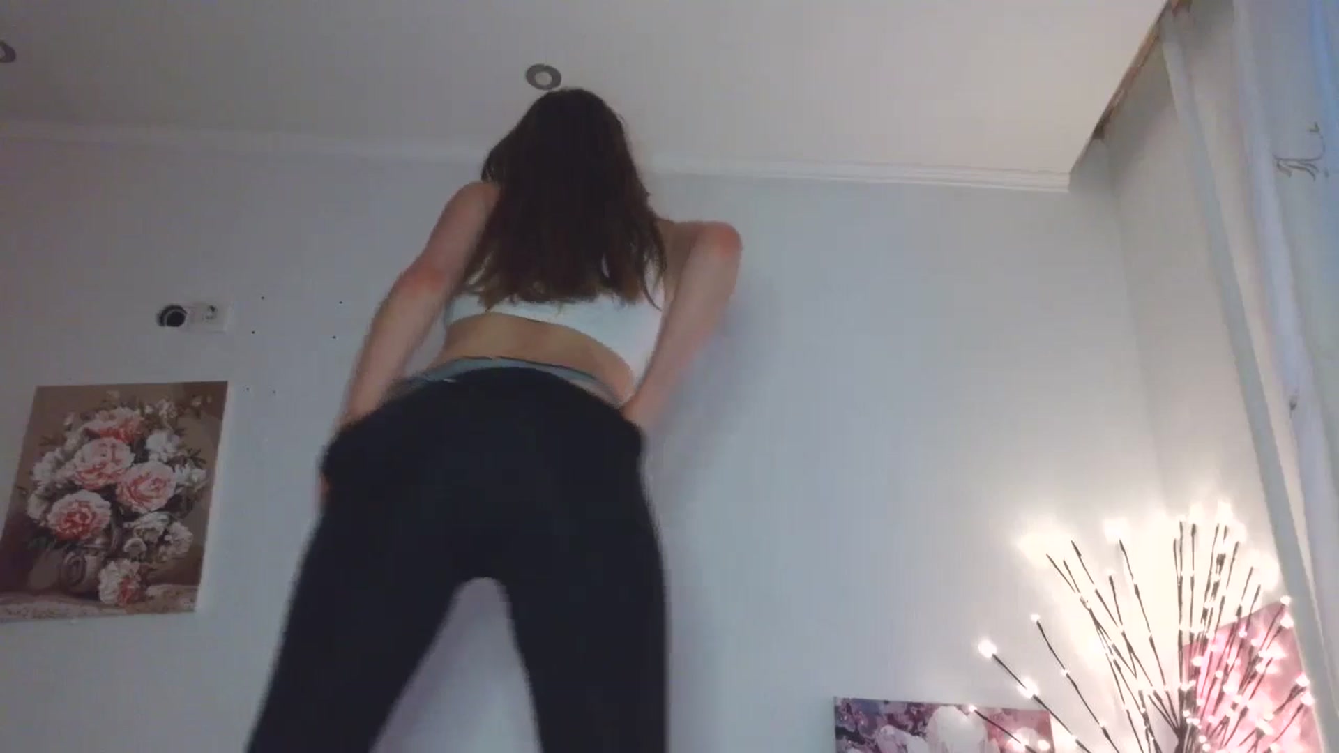 Gallery image thumbnail from HaleyReed's myfreecams stream on, 04/26/2026, 16:36 image 4 of 20
