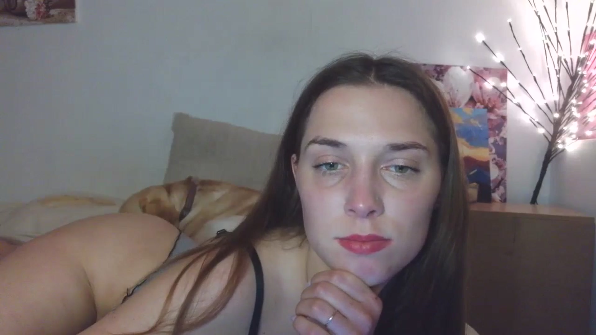 Gallery image thumbnail from HaleyReed's myfreecams stream on, 04/26/2026, 18:32 image 13 of 20