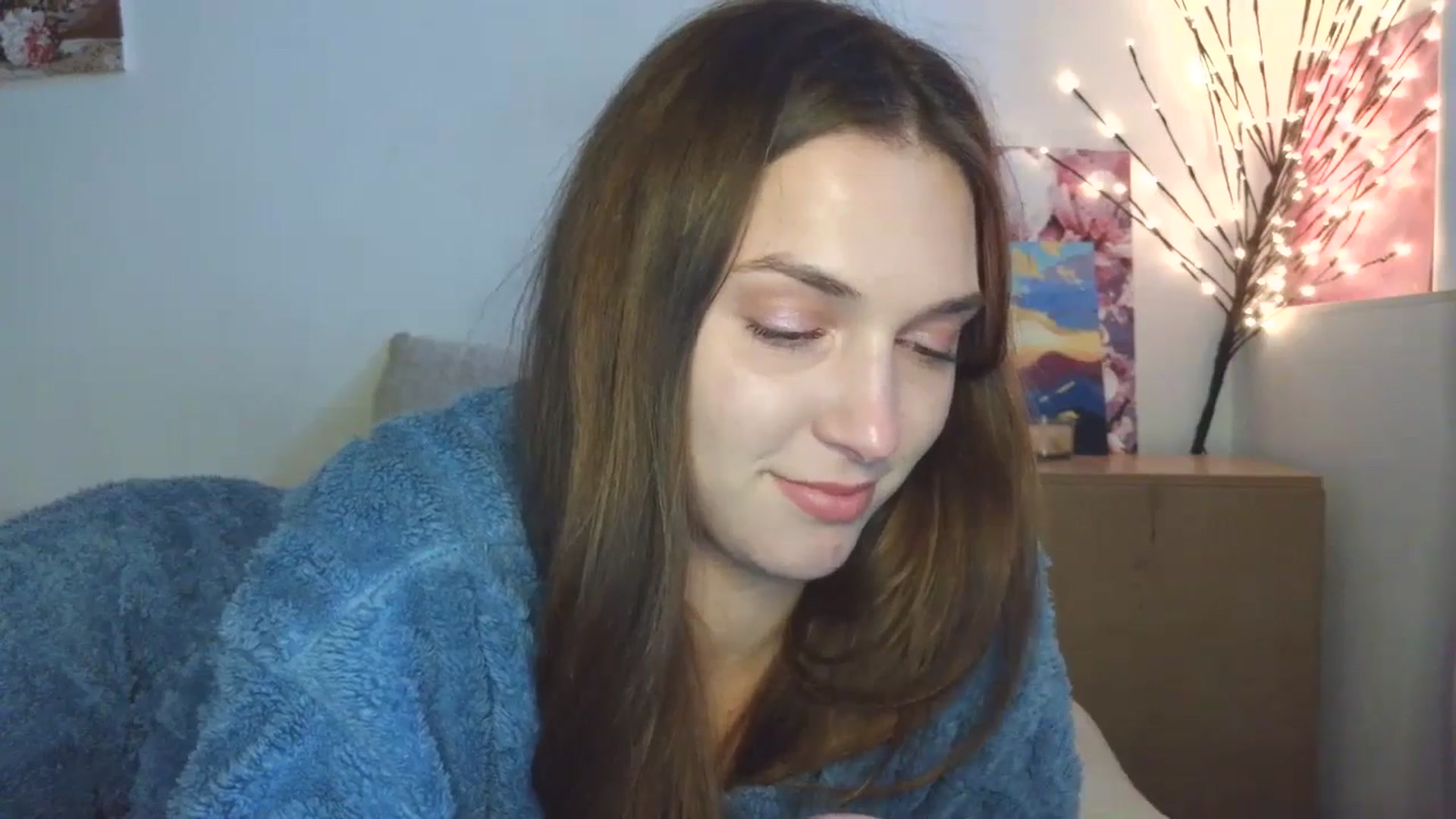 Gallery image thumbnail from HaleyReed's myfreecams stream on, 04/27/2026, 15:42 image 11 of 20