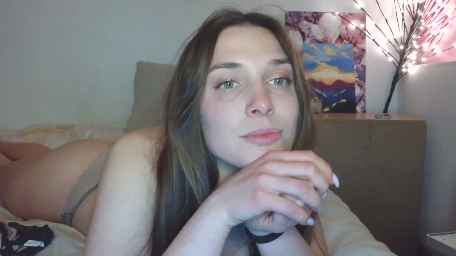 Gallery image thumbnail from HaleyReed's myfreecams stream on, 04/27/2026, 18:20 image 4 of 20