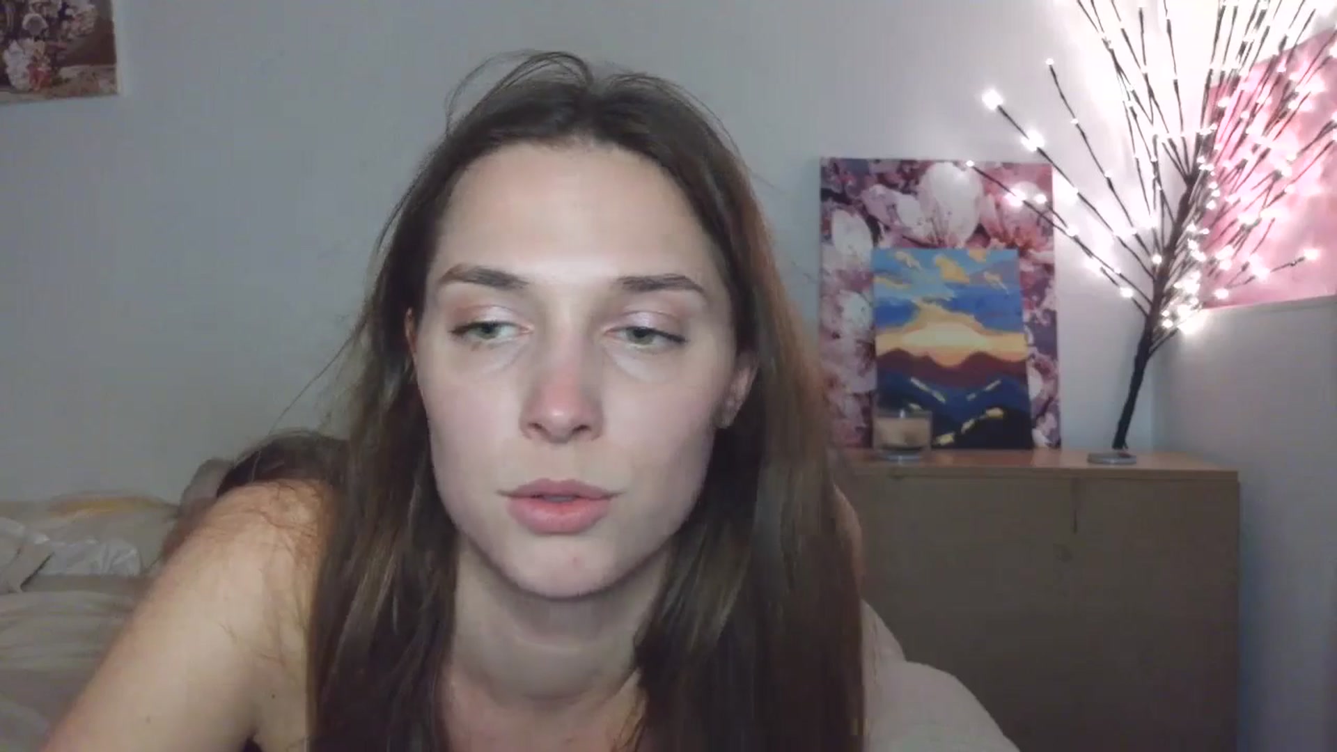 Gallery image thumbnail from HaleyReed's myfreecams stream on, 04/27/2026, 18:20 image 18 of 20