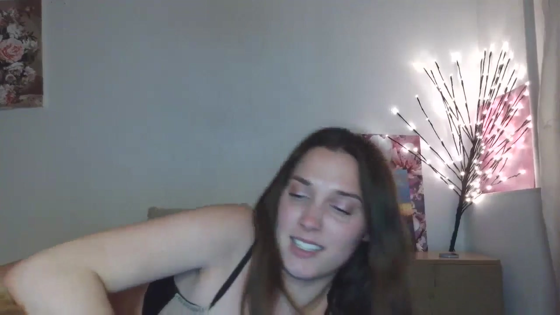 Gallery image thumbnail from HaleyReed's myfreecams stream on, 04/27/2026, 18:20 image 17 of 20