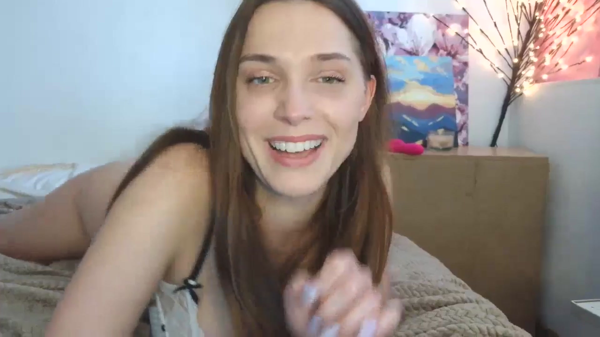 Gallery image thumbnail from HaleyReed's myfreecams stream on, 04/29/2026, 13:35 image 18 of 20