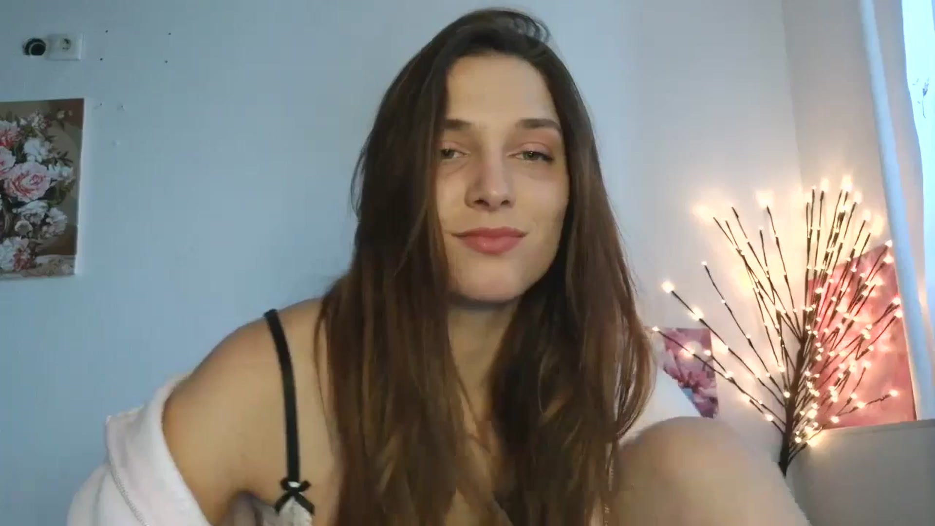 Gallery image thumbnail from HaleyReed's myfreecams stream on, 04/29/2026, 13:35 image 9 of 20
