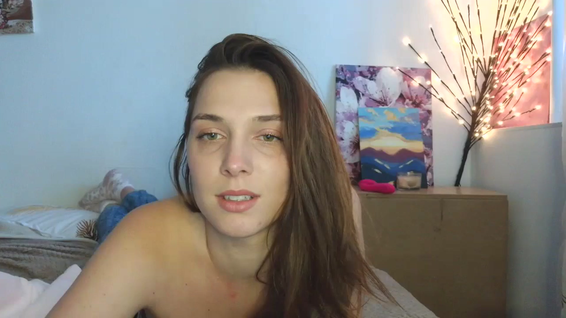 Gallery image thumbnail from HaleyReed's myfreecams stream on, 04/29/2026, 15:20 image 4 of 20