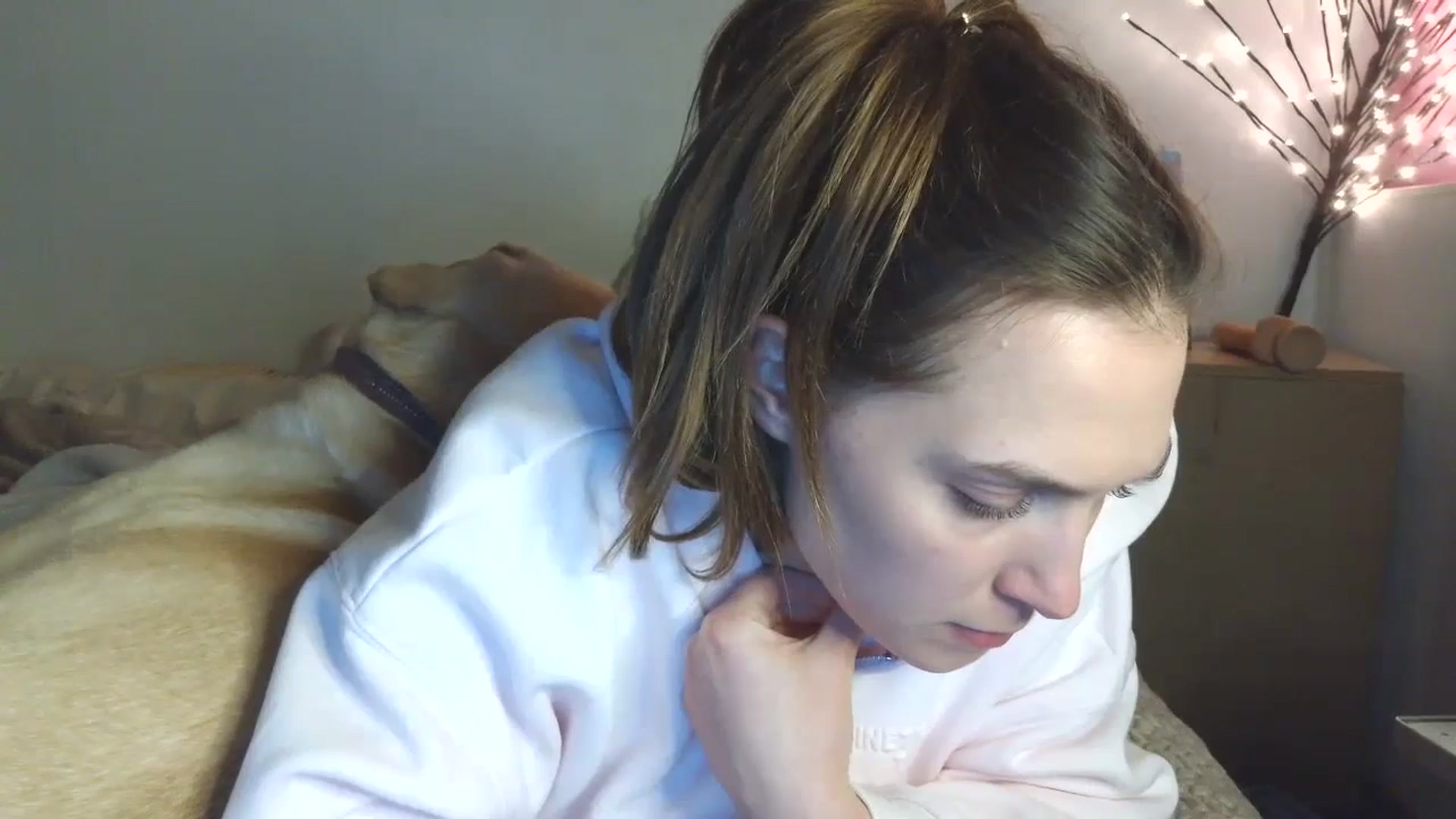 Gallery image thumbnail from HaleyReed's myfreecams stream on, 04/29/2026, 18:02 image 7 of 20