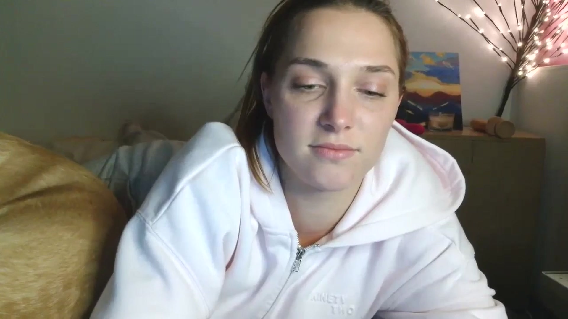 Gallery image thumbnail from HaleyReed's myfreecams stream on, 04/29/2026, 18:02 image 15 of 20