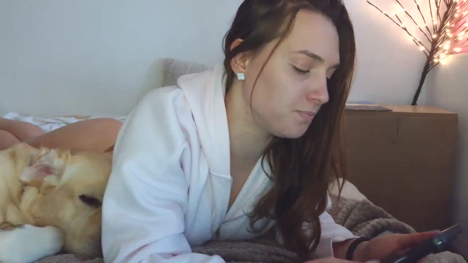 Gallery image thumbnail from HaleyReed's myfreecams stream on, 04/30/2026, 14:34 image 7 of 20
