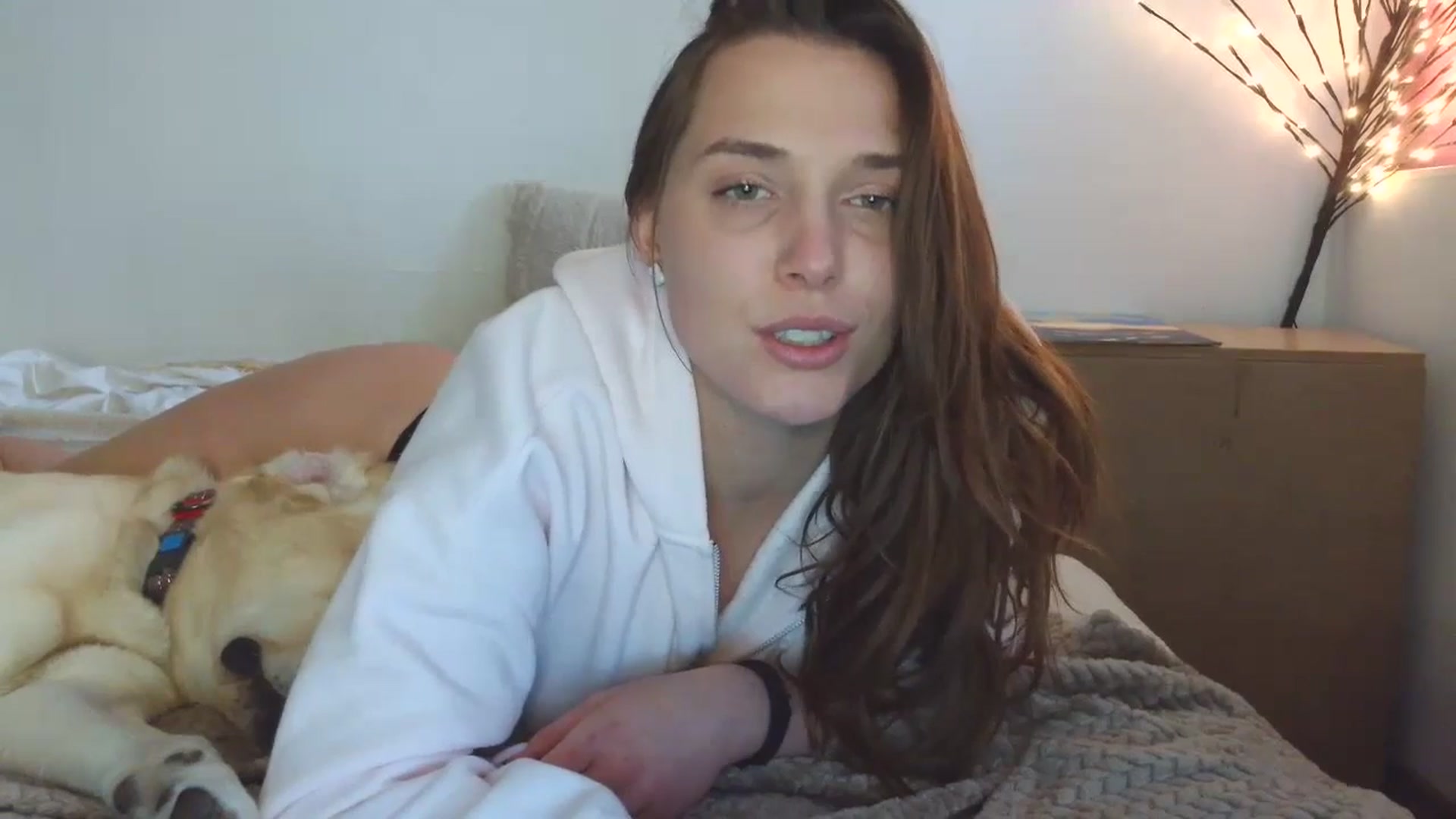 Gallery image thumbnail from HaleyReed's myfreecams stream on, 04/30/2026, 14:34 image 5 of 20